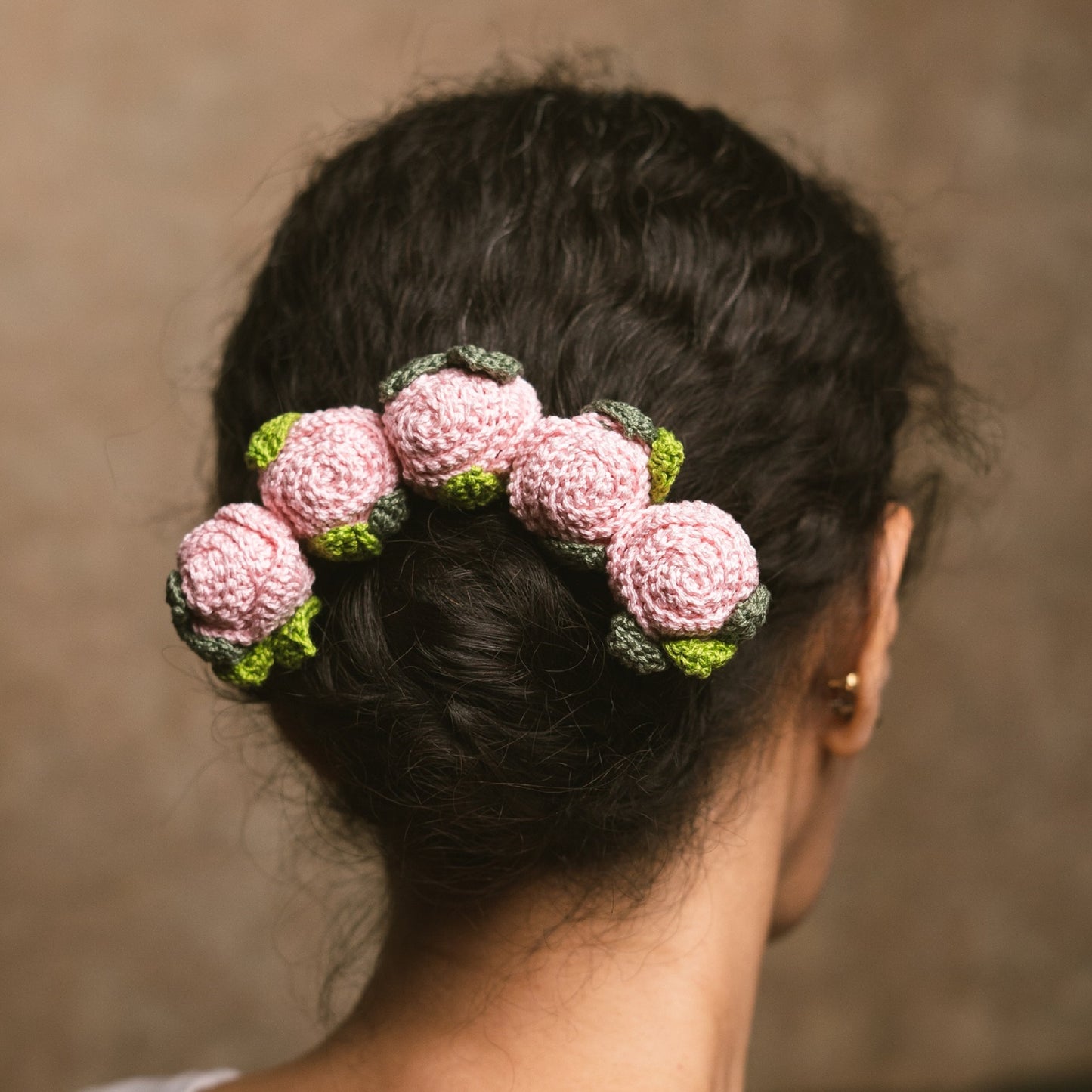 Red roses juda crown