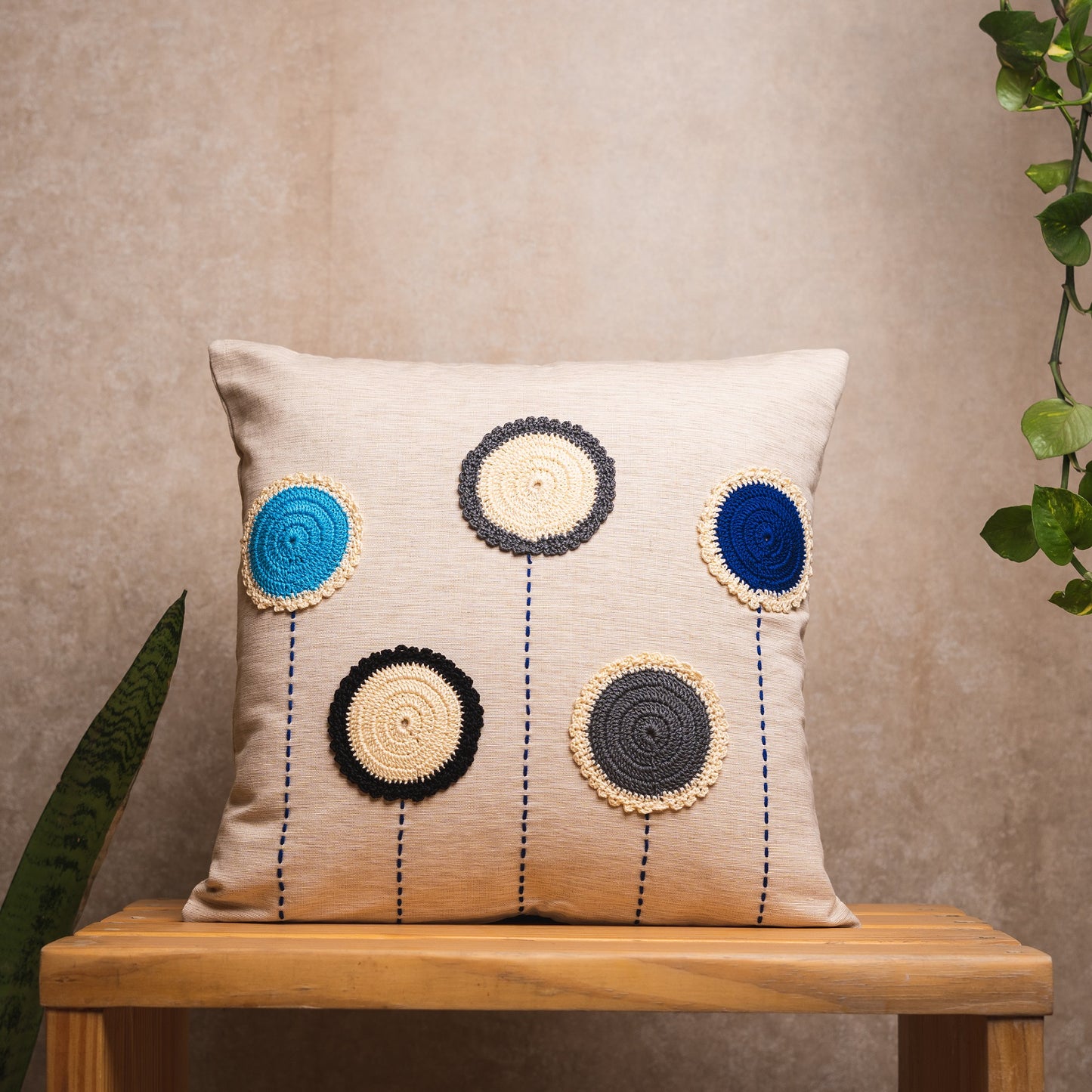 Crochet circles cushion cover - Beige