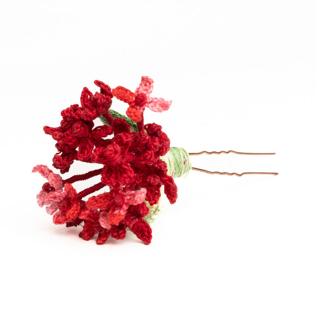 Red flowers juda pin